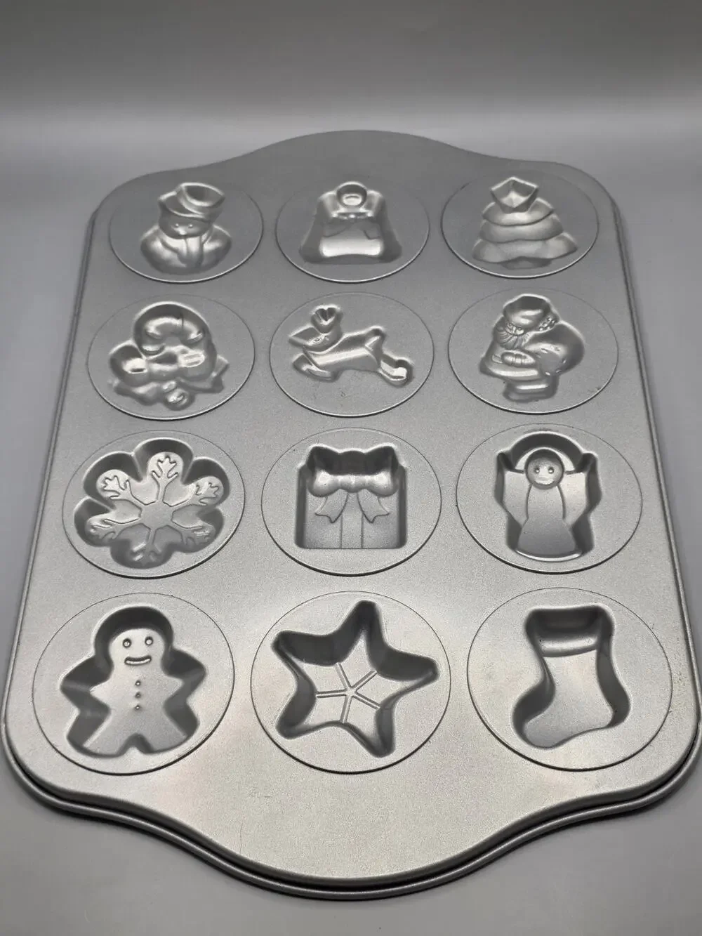 Vintage Christmas Cookie Pan 12 Cavity Non Stick 11.5